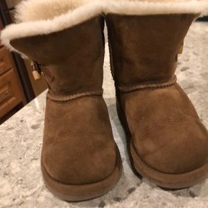 Girls chestnut ugg boots